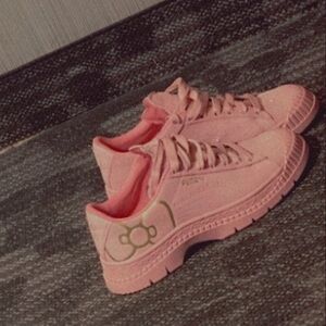 Hello kitty sneakers